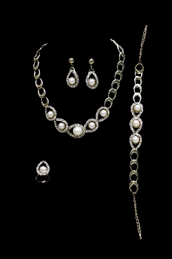 PARURE DIAMANTE PERLA